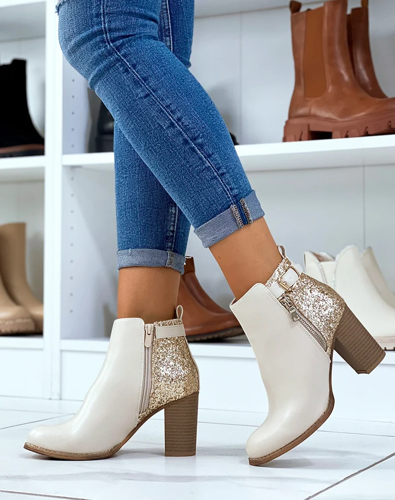 Bottines beiges à talons pailletées avec sangle