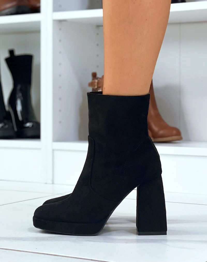Bottines à talon et à plateforme en suédine noire