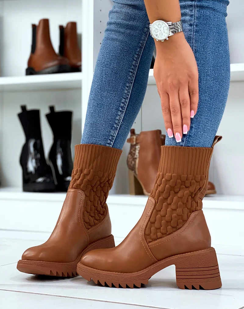 Bottines camel effet chaussette à talon épais à semelle crantée