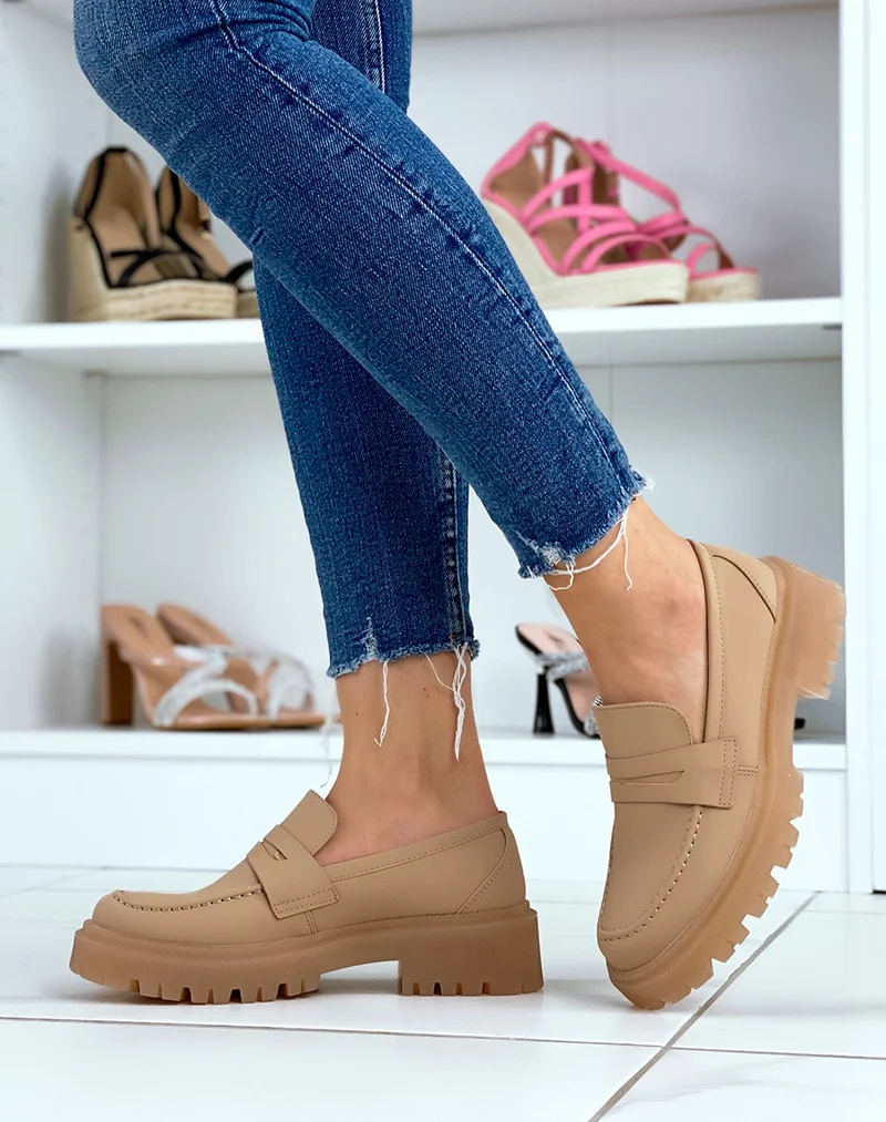 Mocassins beige foncé mattes