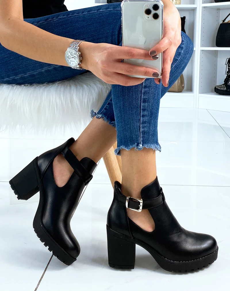 Bottines noires ajourée