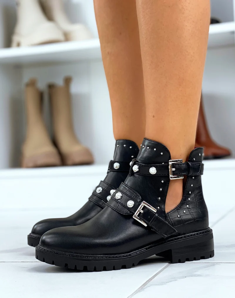 Bottines noires à empiècement effet croco et lanières perlées