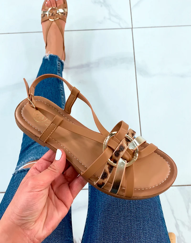 Nu-pieds camel et à motif léopard