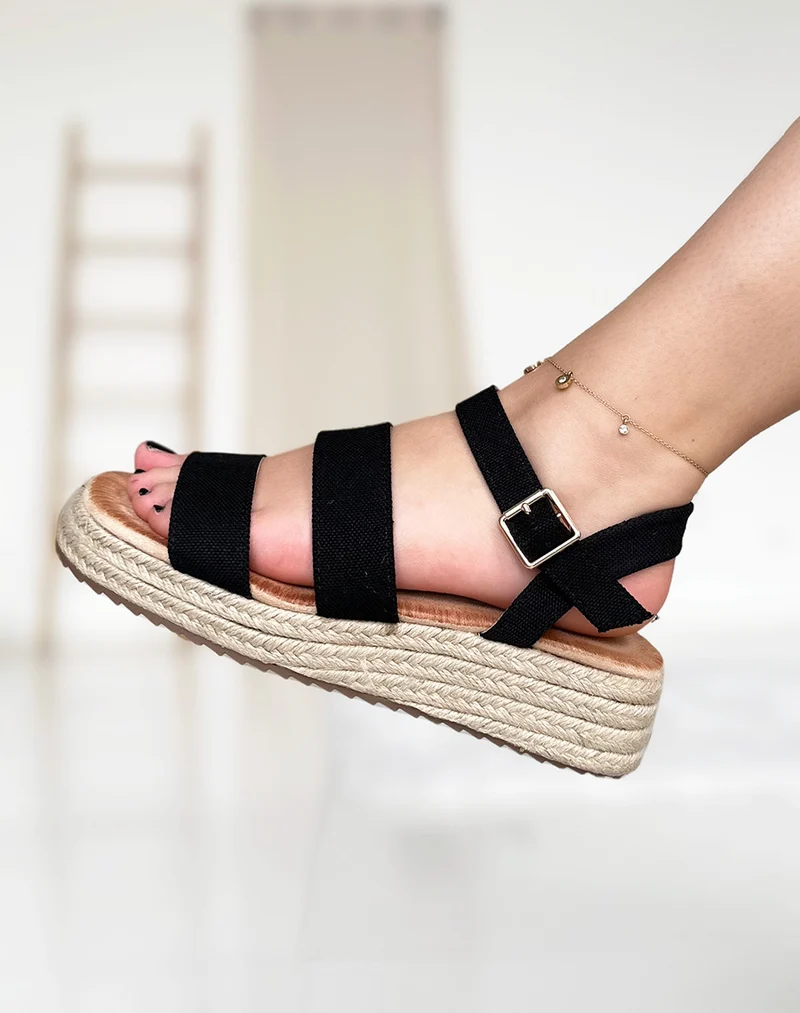 Sandales plates noires à doubles sangles en toile avec plateforme en jute