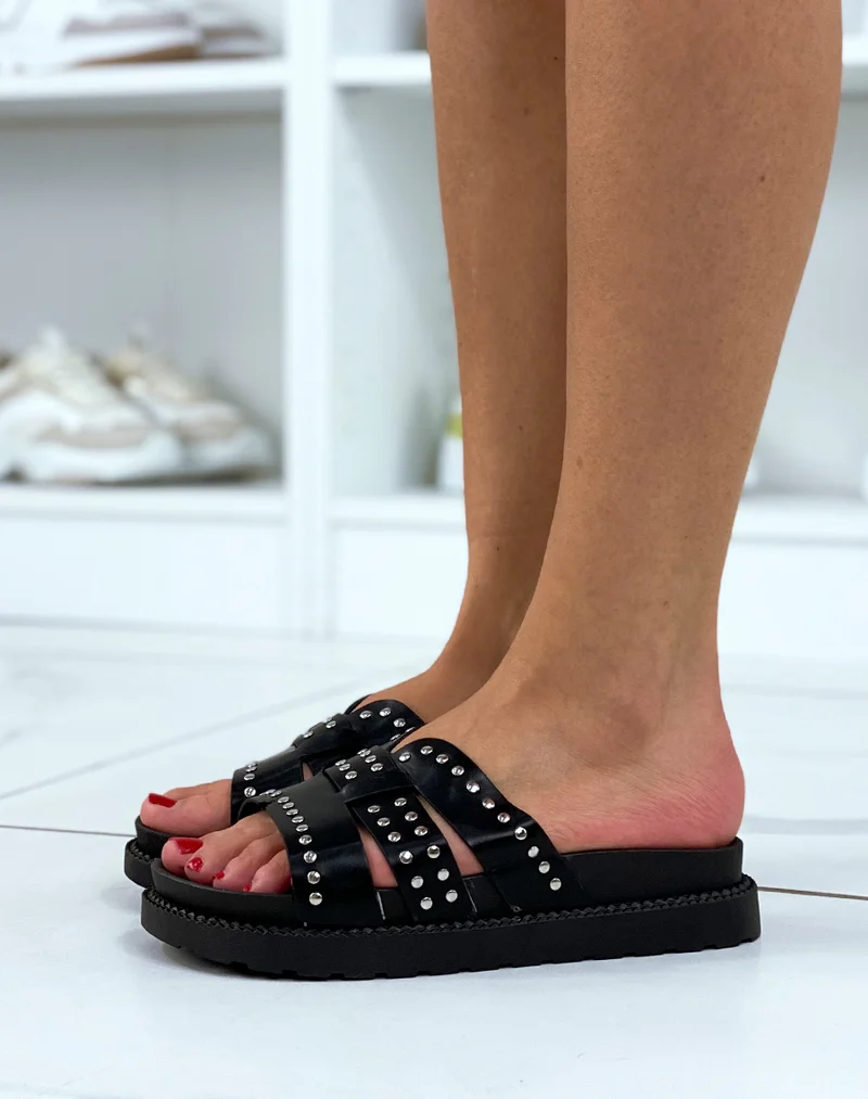 Mules noires à brides épaisses cloutées