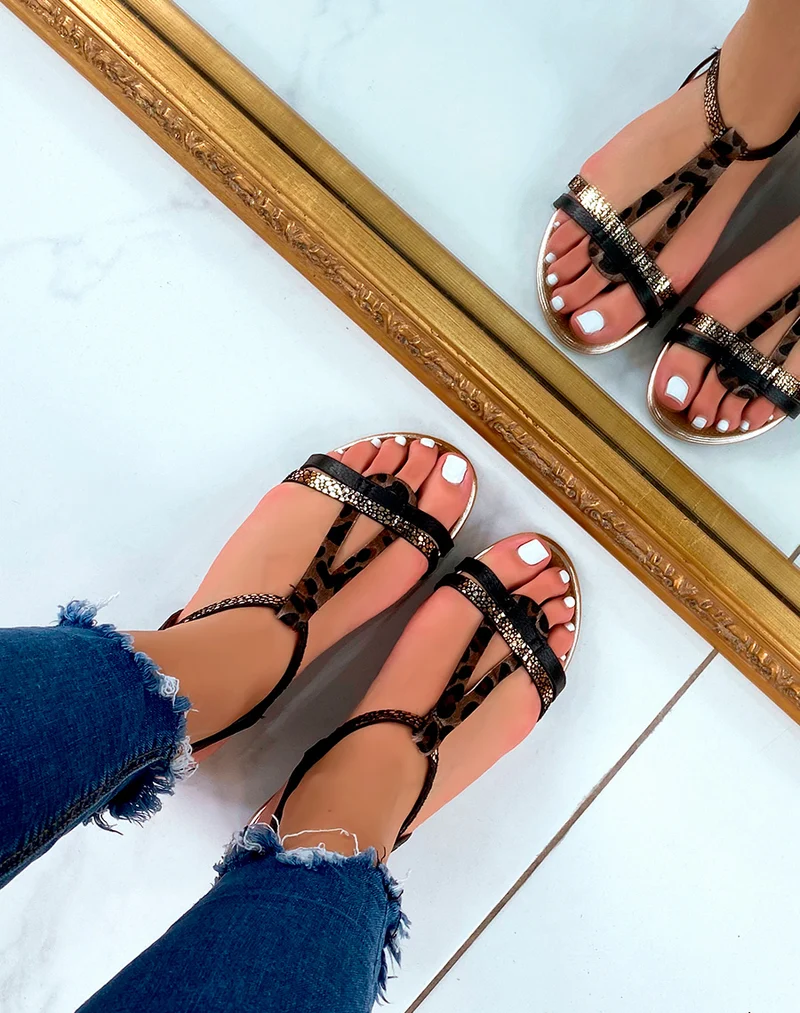 Nu-pieds noirs à lanières nouées à motifs