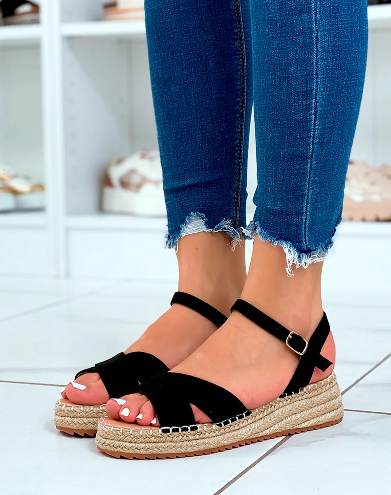 Sandales à plateforme et brides entrecroisées en suédine noire
