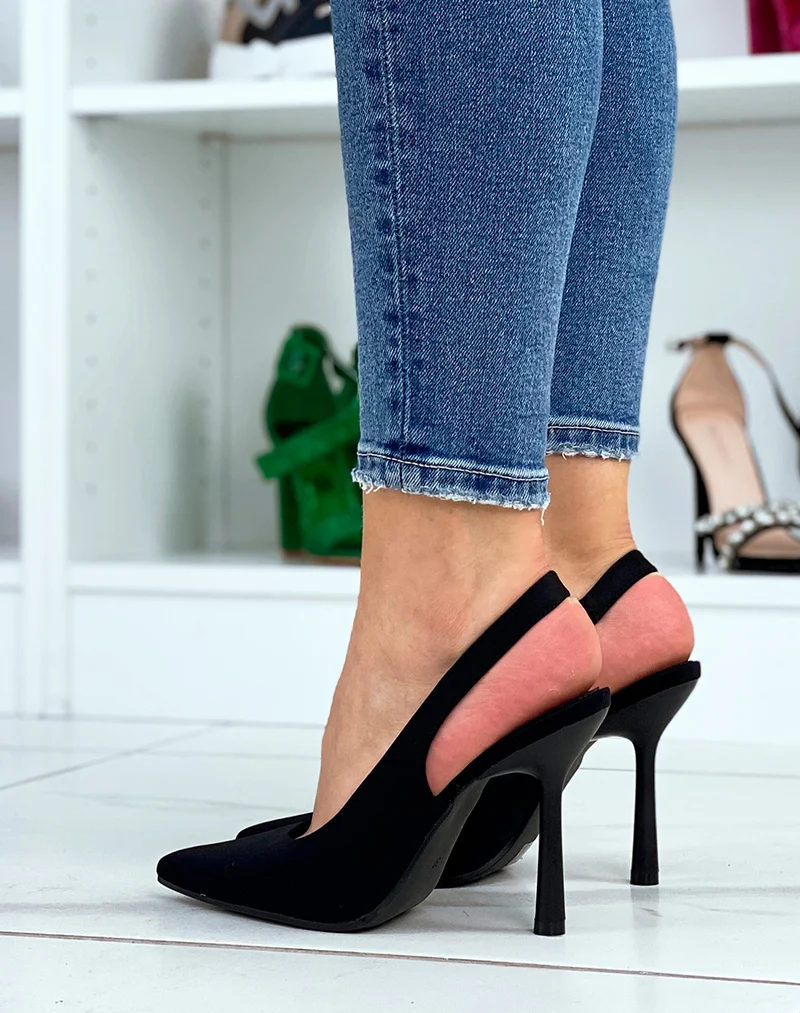 Escarpins noirs ouverts et talon aiguille