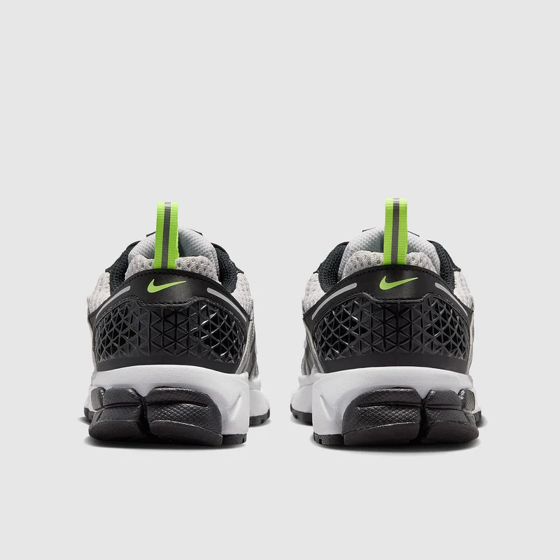 Nike Sportswear Older Kids Vomero 5 (GS)
