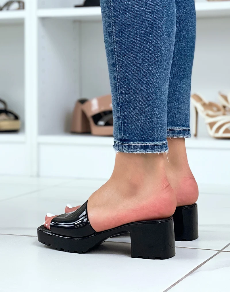 Mules noires vernis à petit talon carré