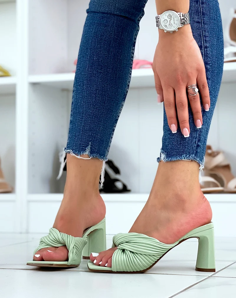 Mules à talons verdeau avec une bride épaisse nouée