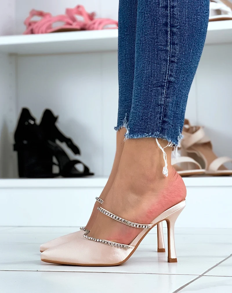 Mules beiges à talon style escarpin