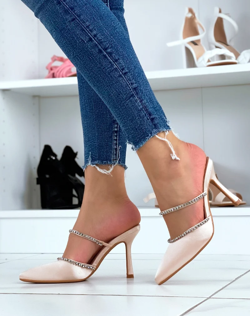 Mules beiges à talon style escarpin
