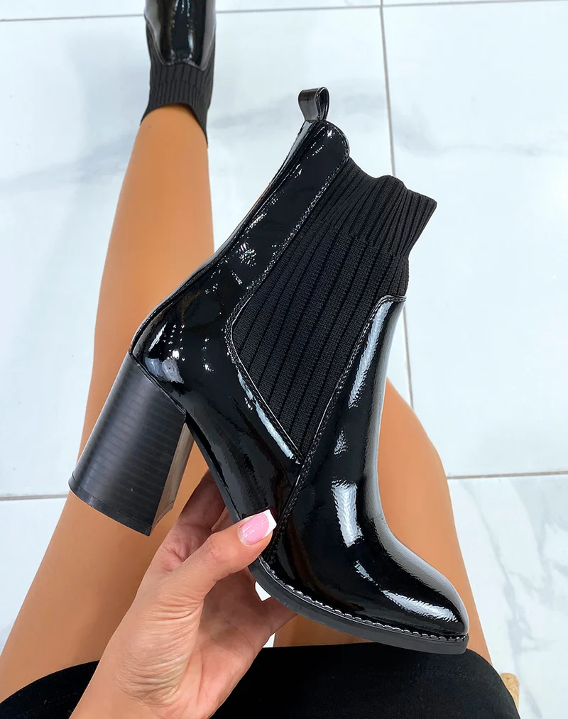 Bottines noires effet miroir à talon incliné
