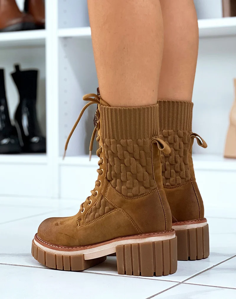 Bottines montantes camel bi-matière à semelle talonnée et crantée