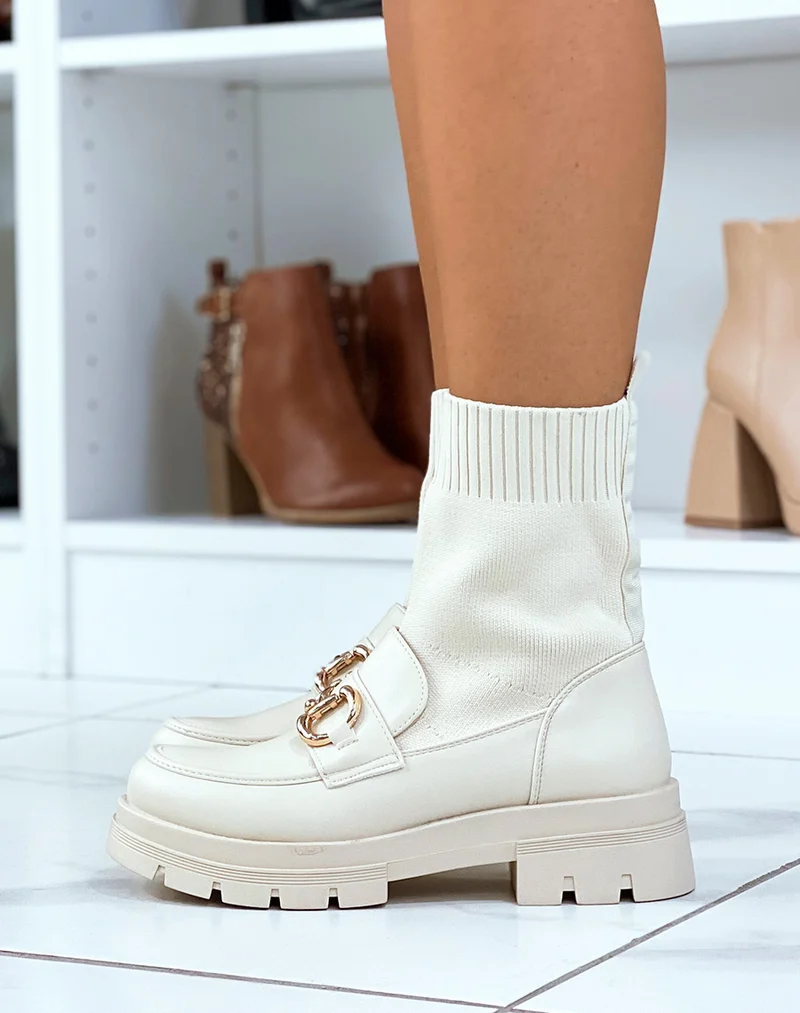 Mocassins beiges à chaussette montante et détail doré