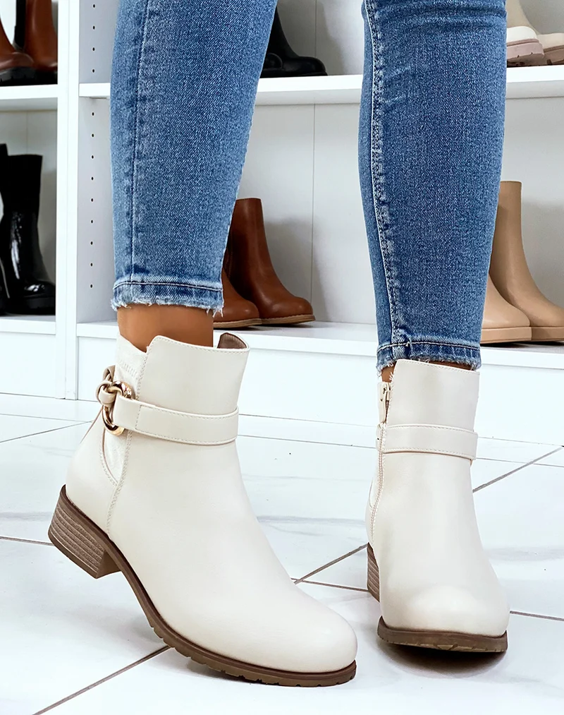 Bottines beiges à lanière à anneau doré