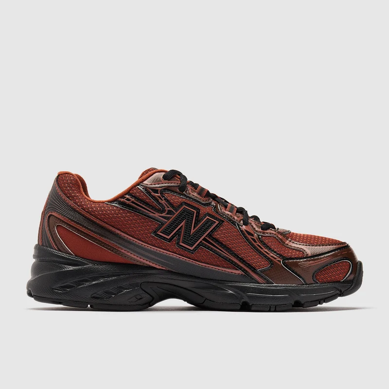 New Balance 740