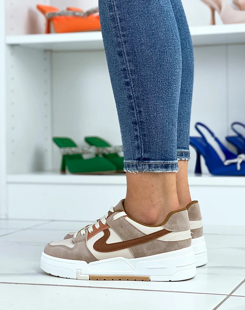 Baskets beiges à détails marrons et nudes