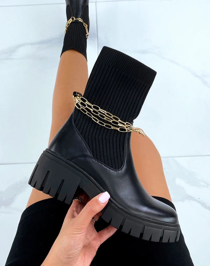 Bottines noires montantes effet chaussette à fines chaines dorées