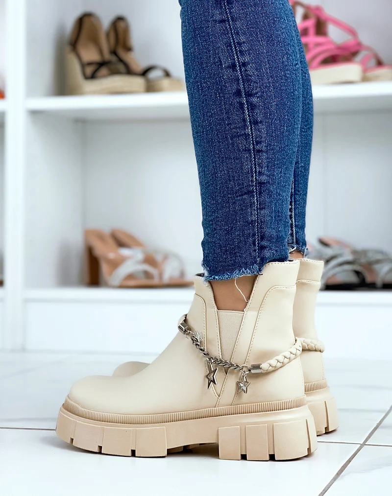 Bottines beiges mattes à chaîne tressée et argentée à étoiles