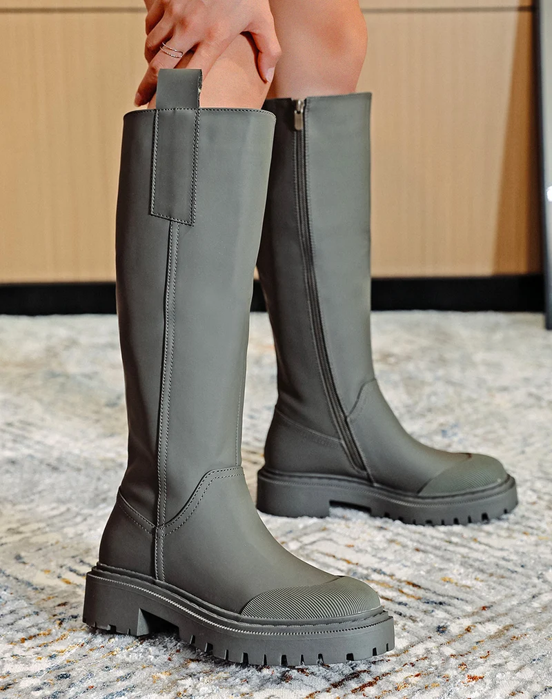 Bottes hautes kaki gommées