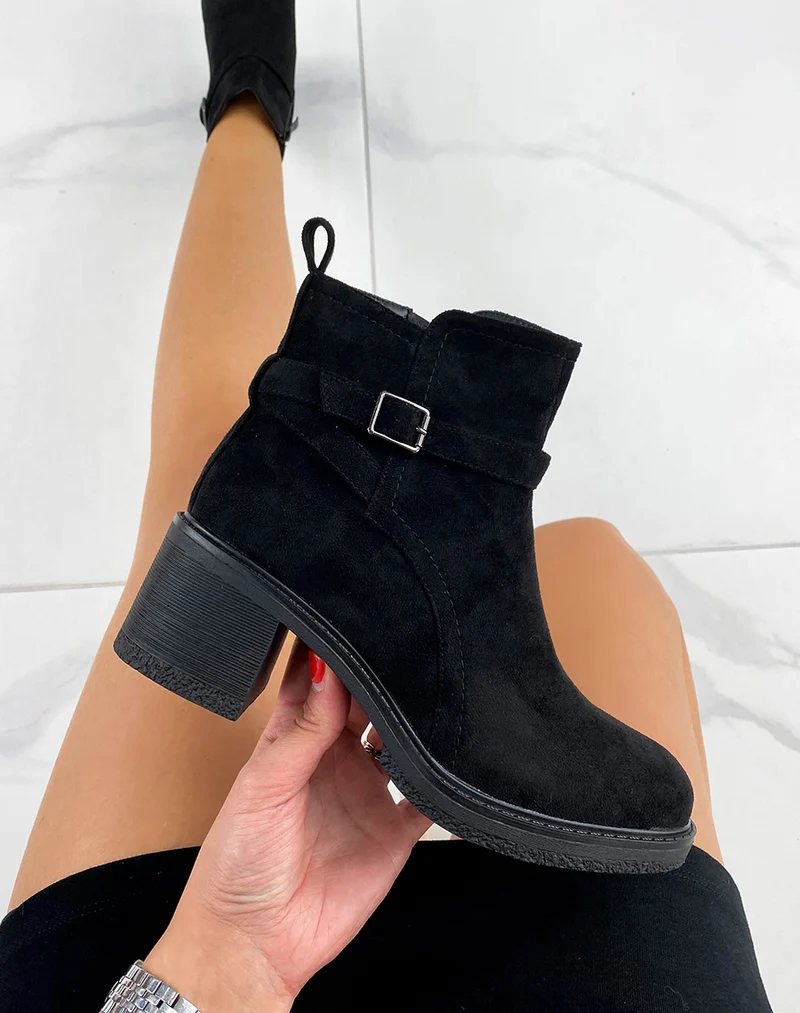 Bottines en suédine noires