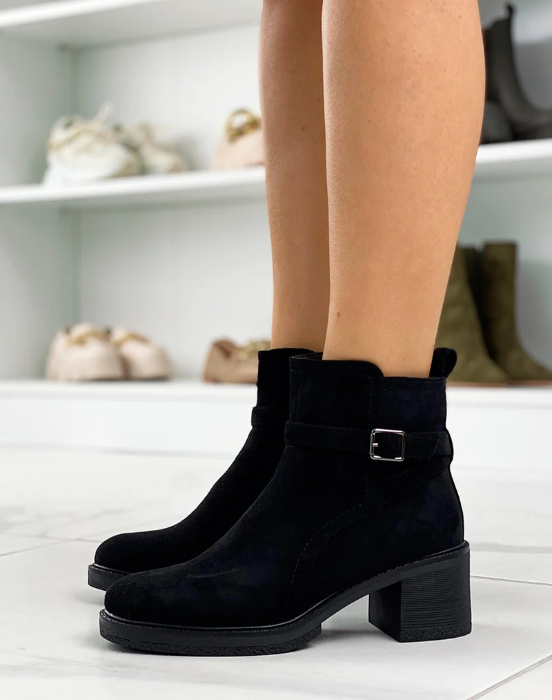 Bottines en suédine noires