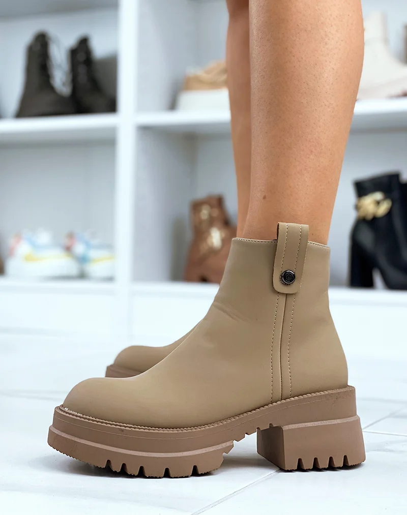 Bottines basses et lisses marron clair à talon épais