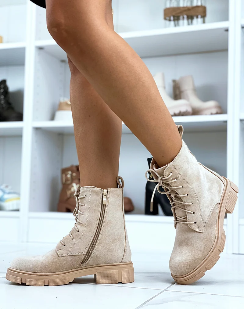 Bottines montantes en suédine beige à lacet