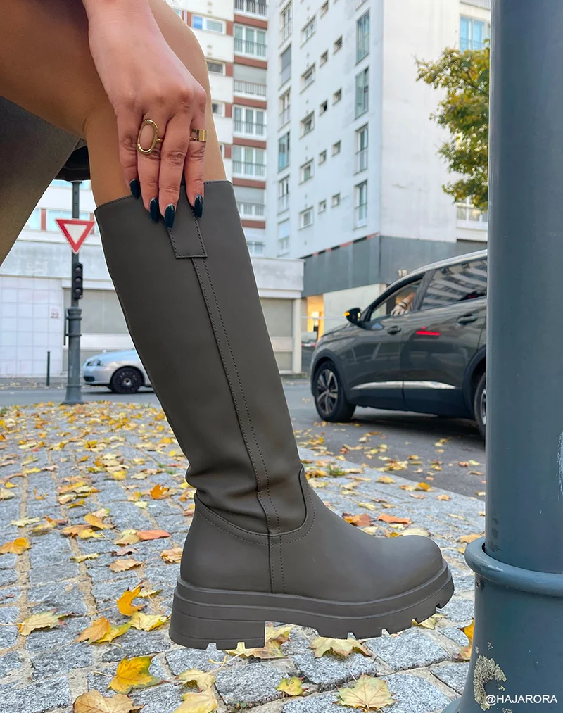 Bottes hautes vert kaki gommées