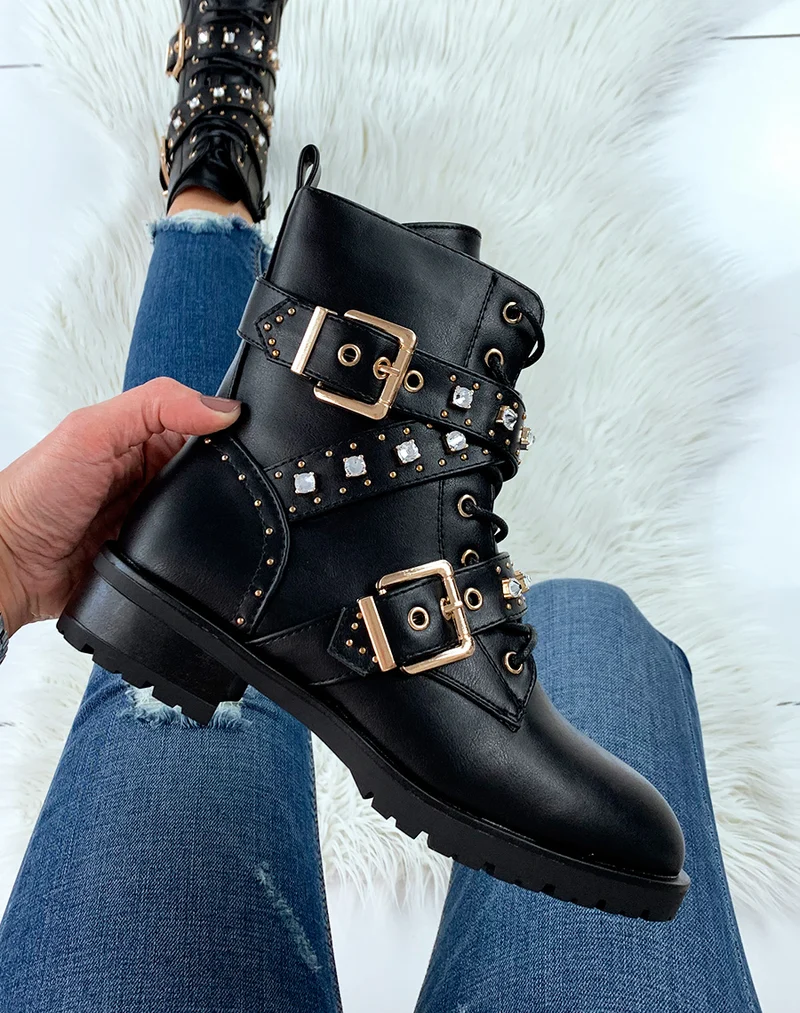 Bottines noires à lacets et détails dorés