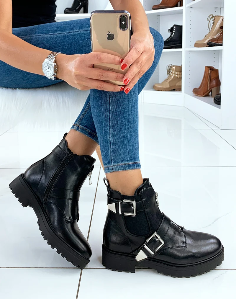 Bottines noires à lanières