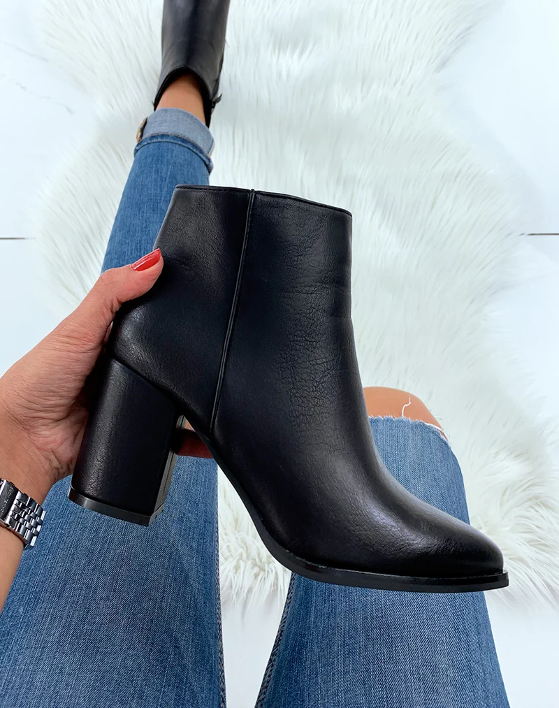 Bottines basses noires à bout pointu