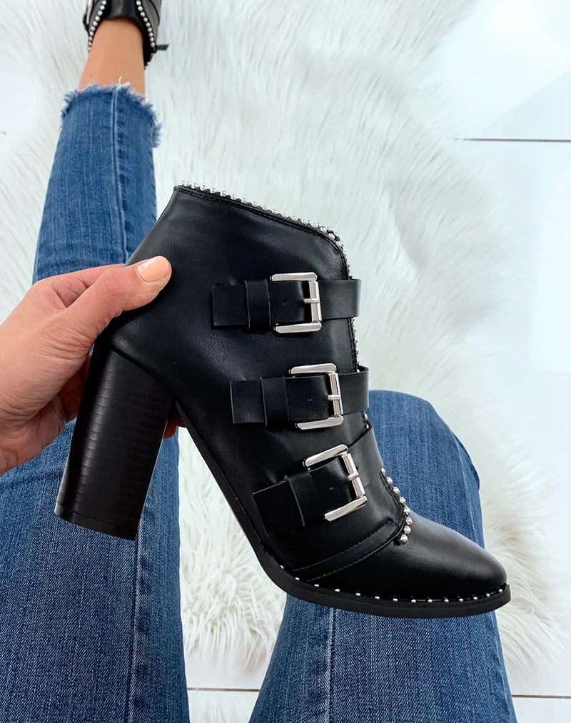 Bottines à talon noires à multiples sangles cloutées