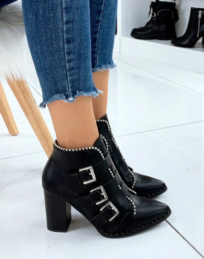 Bottines à talon noires à multiples sangles cloutées
