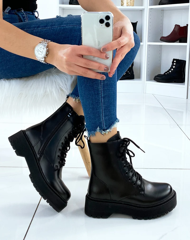 Bottines mat noir à grosse plateforme