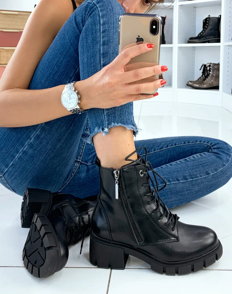 Bottines noir mat à talon mi-haut