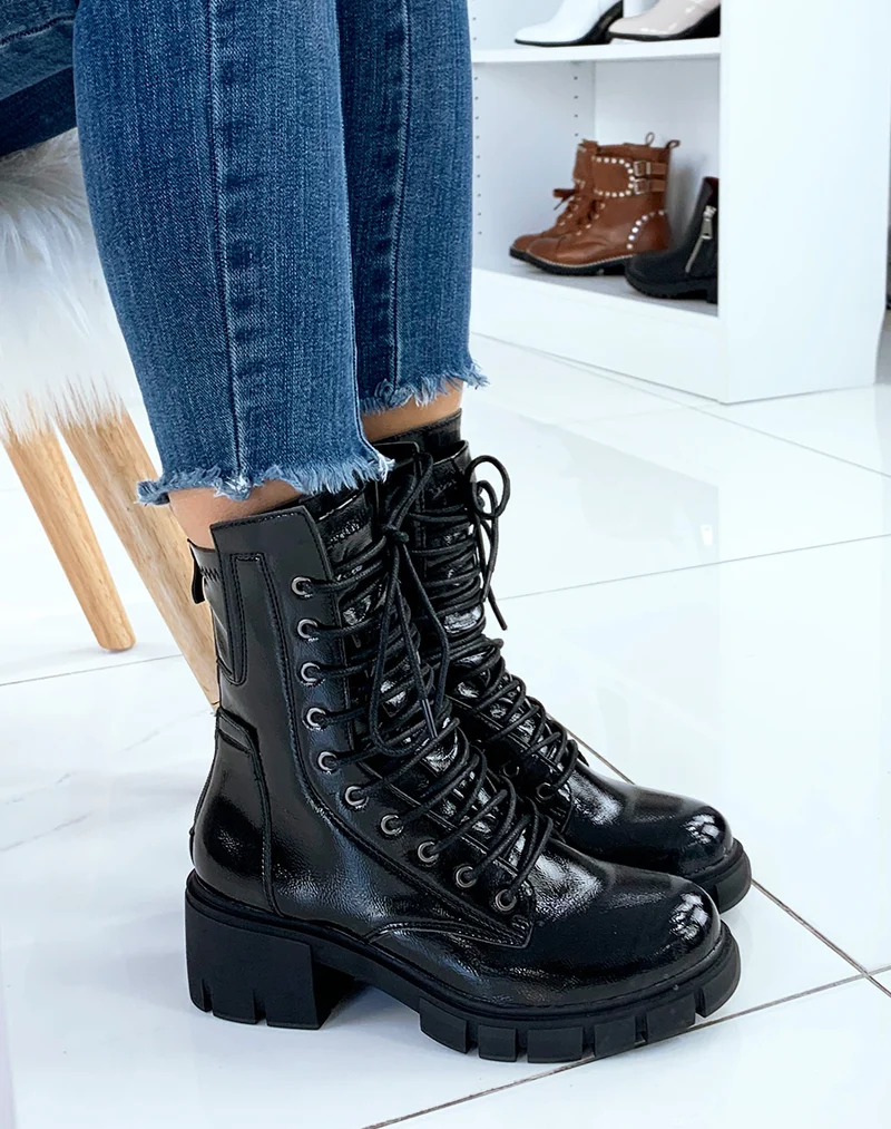 Bottines vernies noires à lacets