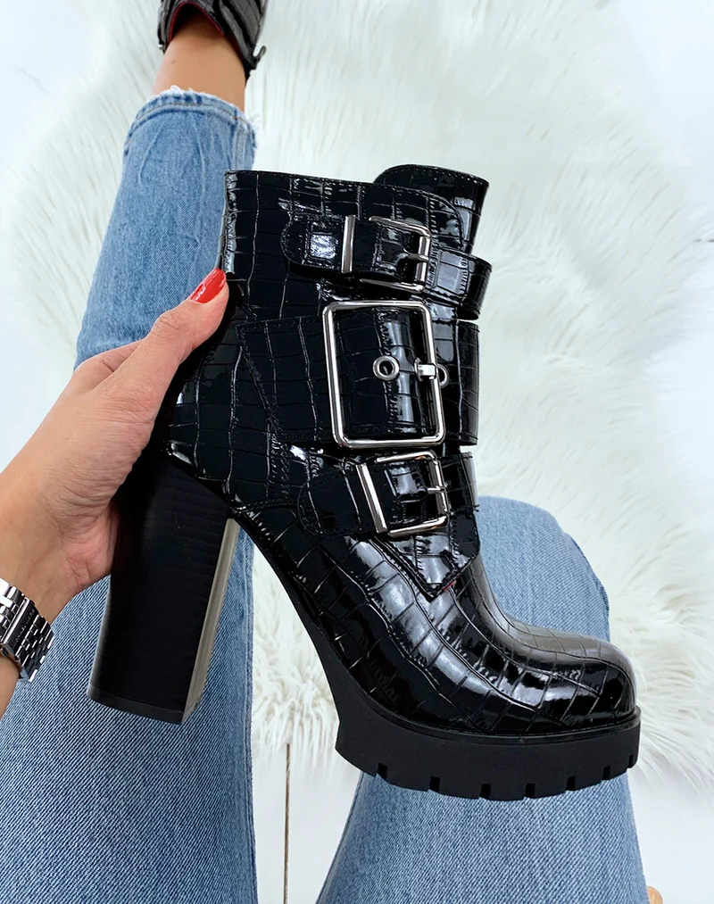 Bottines noires effet croco à triples grosses boucles