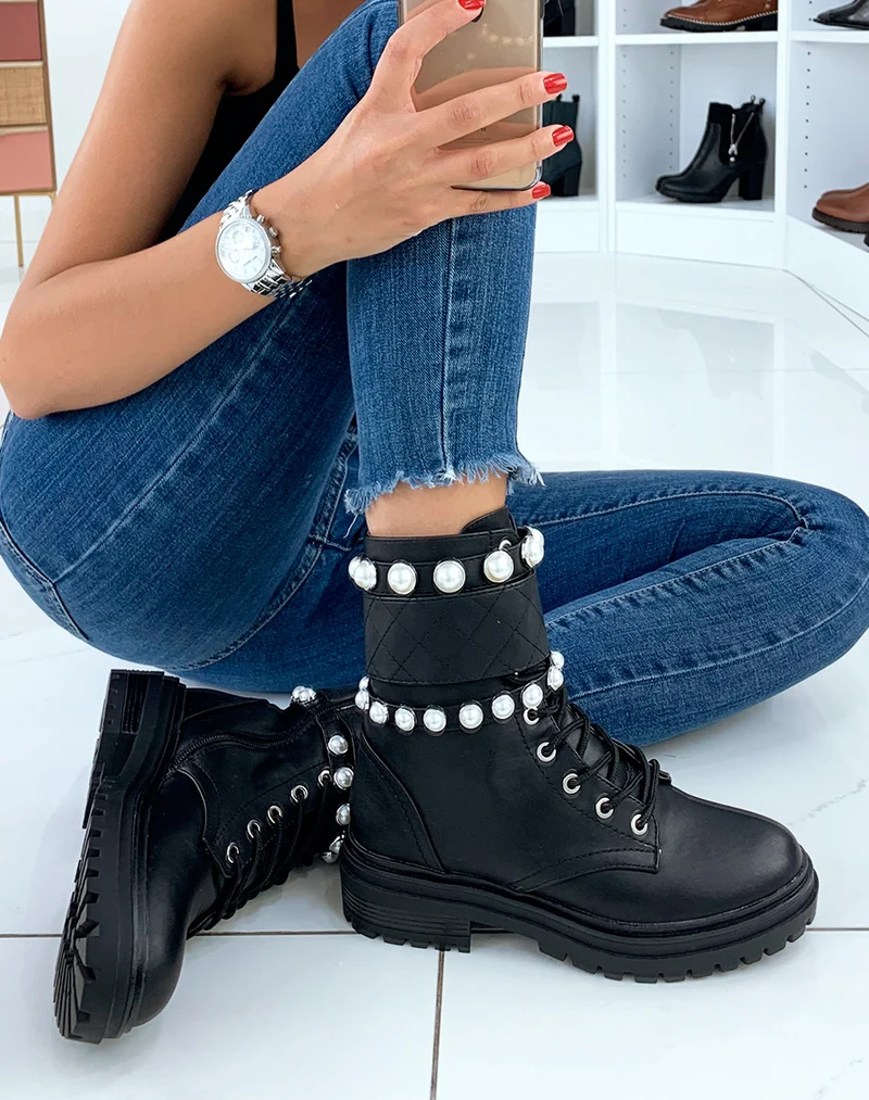 Bottines montantes noires à perles