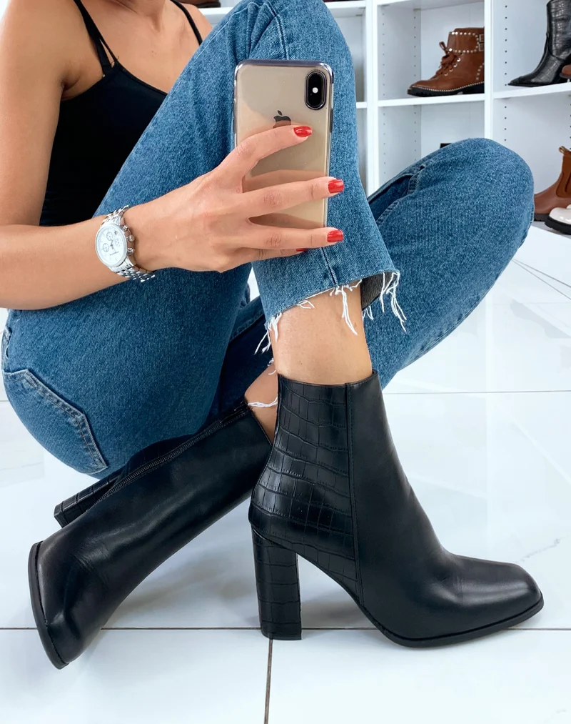 Bottines noires à bout carré