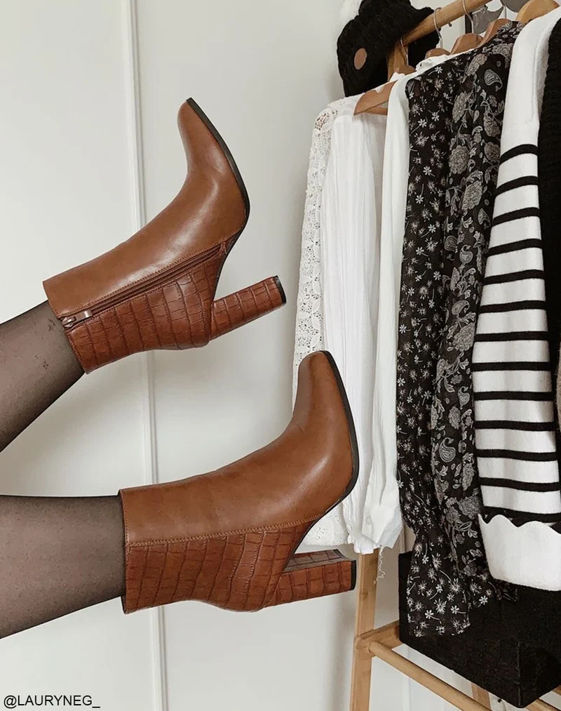 Bottines camel à bout carré