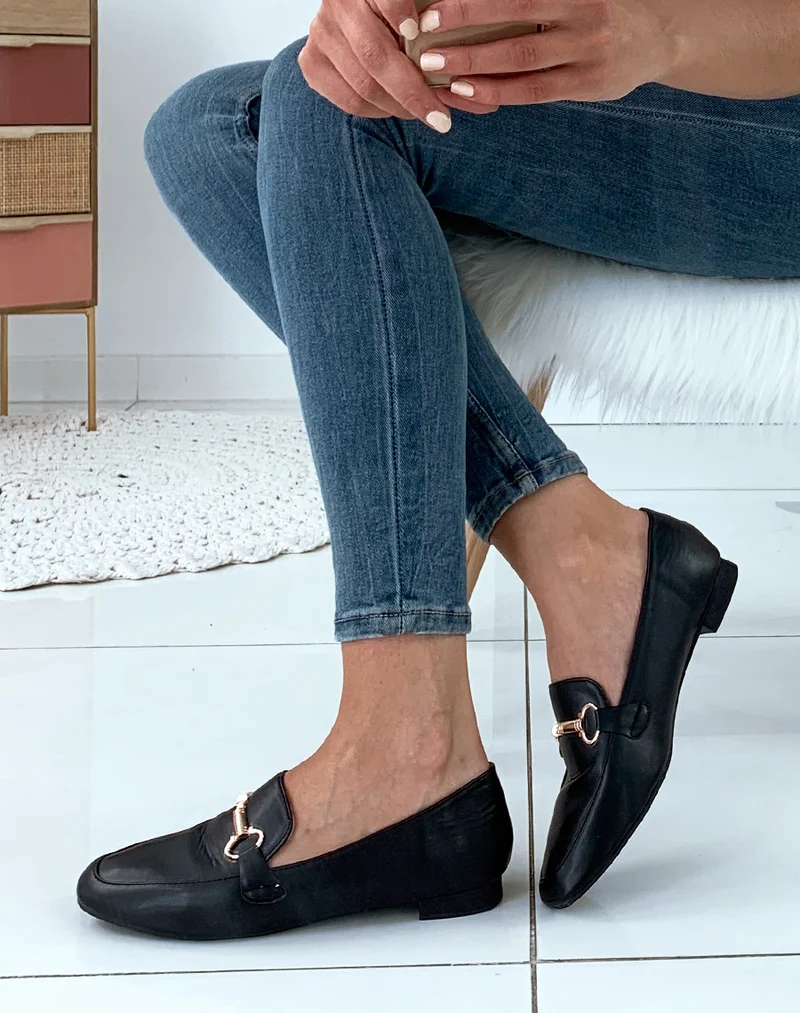 Mocassins en similicuirs noirs