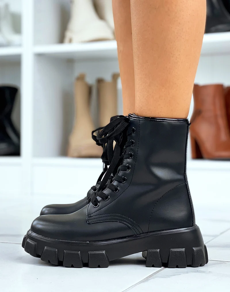 Bottines hautes noires style ranger