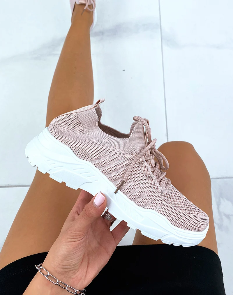 Baskets roses souples respirantes effet chaussettes