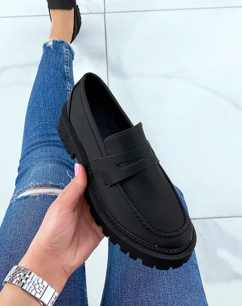 Mocassins noirs mattes
