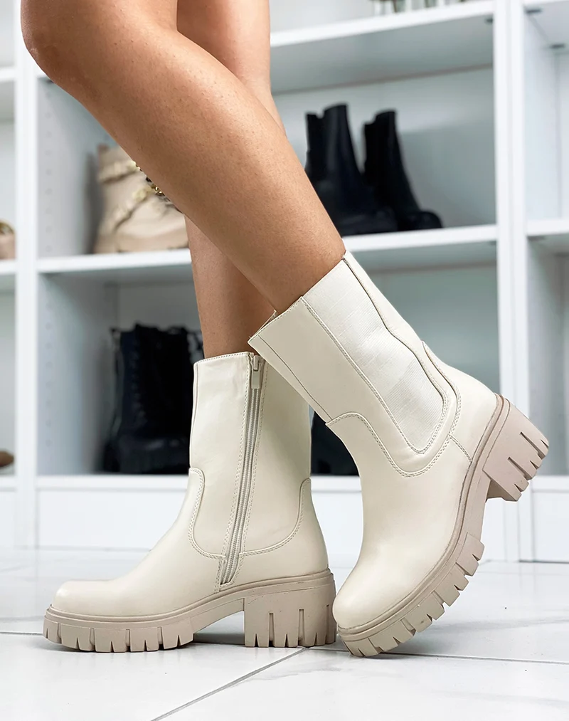 Bottines beiges à semelle crantée