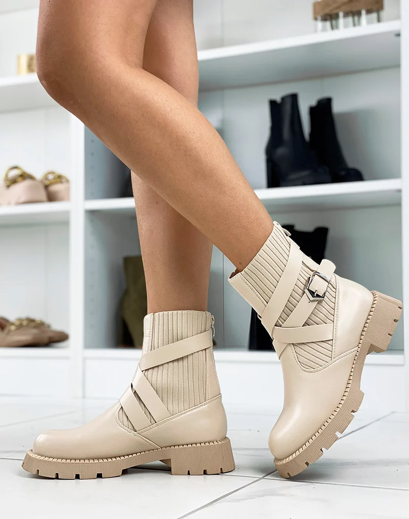 Bottines effet chaussettes à lanières entrecroisées beiges