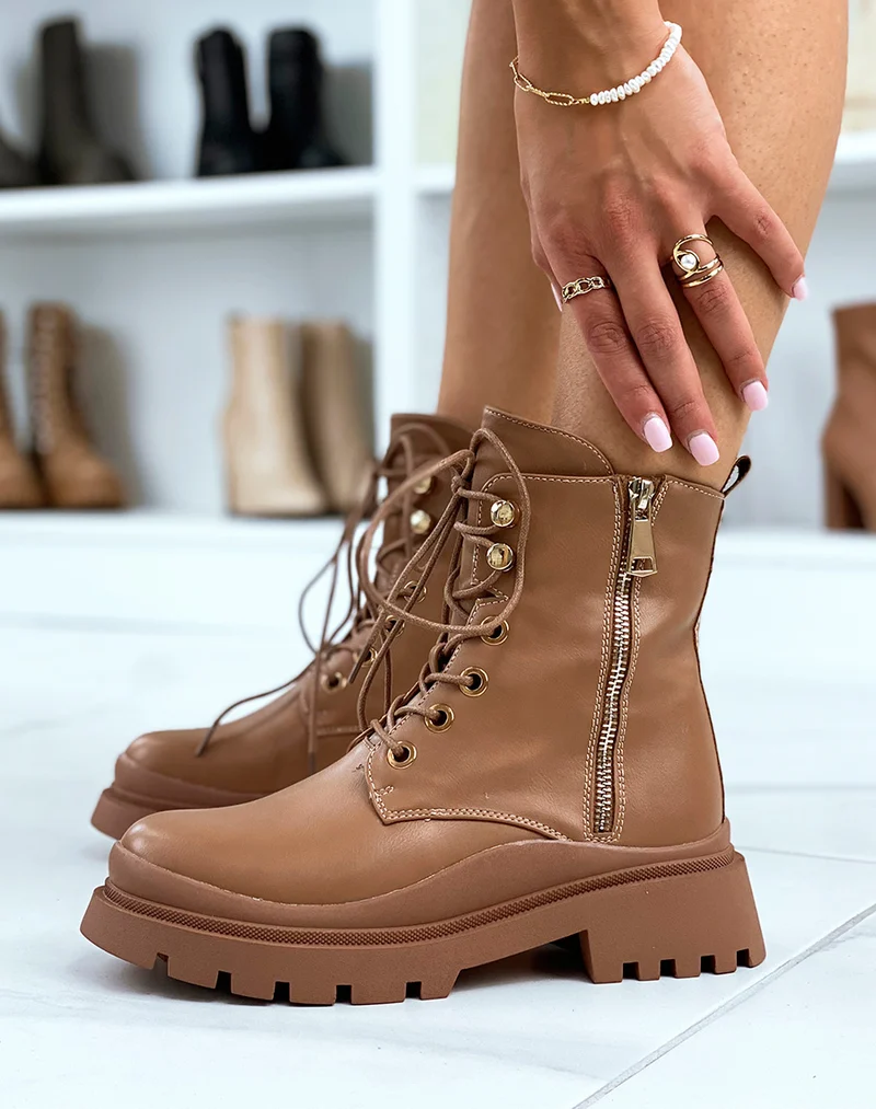 Bottines marron clair à semelle crantée